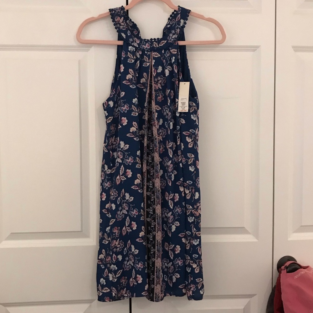 Francesca’s navy floral dress